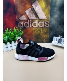 Adidas formadores NMD Moscú en blanco y negro se levantaron