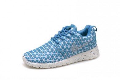 Nike Roshe Run Triángulos de cielo profundo azul/blanco para los zapatos para mujer formadores