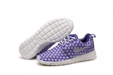 Nike Roshe Run Triángulos púrpura/blanco para trainers para mujer