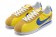 las zapatillas de deporte Nike Classic Cortez Nylon para hombre azul amarillo de la vendimia