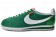las zapatillas de deporte Nike Classic Cortez Nylon Verde Blanco para hombre