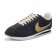 zapatillas de deporte gris Nike Classic Cortez Yots Suede Vintage oscuro para hombre de oro
